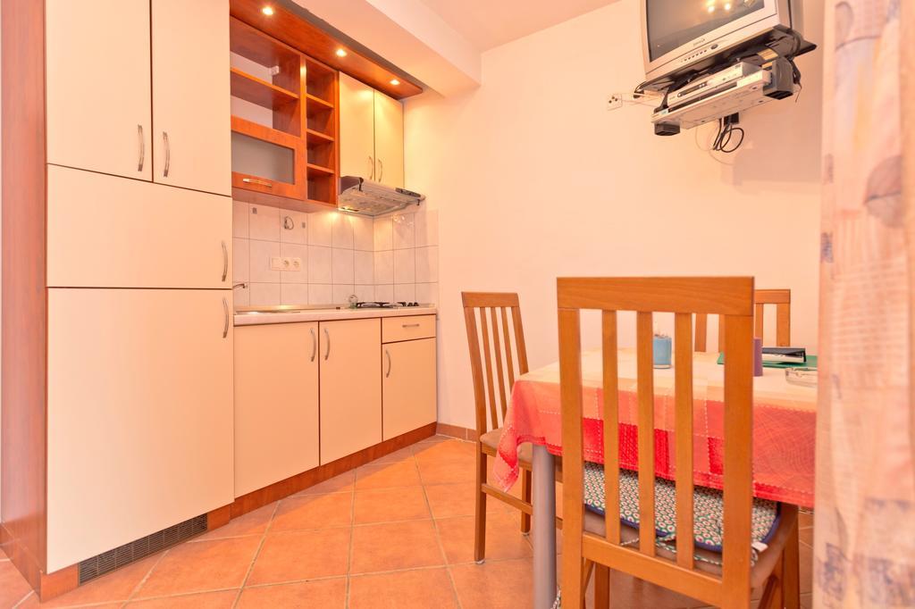 Apartments Nautic Zavala Kültér fotó