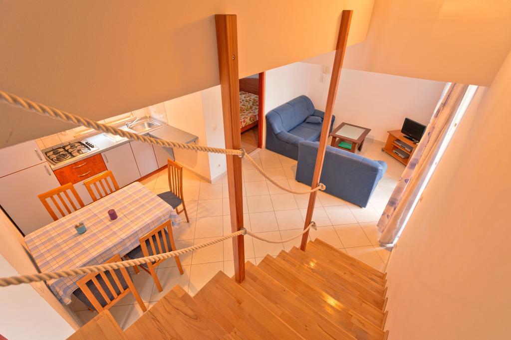 Apartments Nautic Zavala Kültér fotó