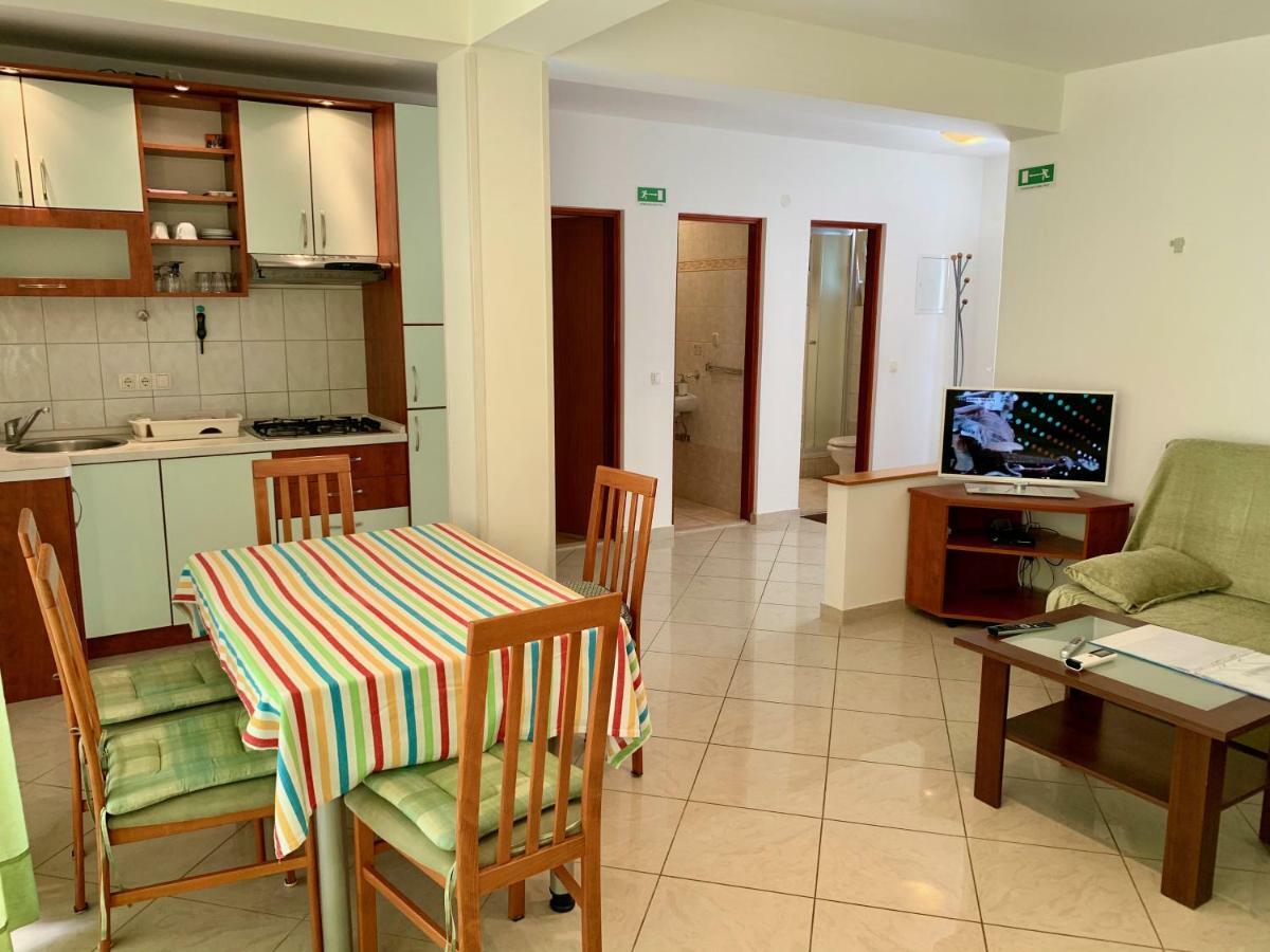 Apartments Nautic Zavala Kültér fotó