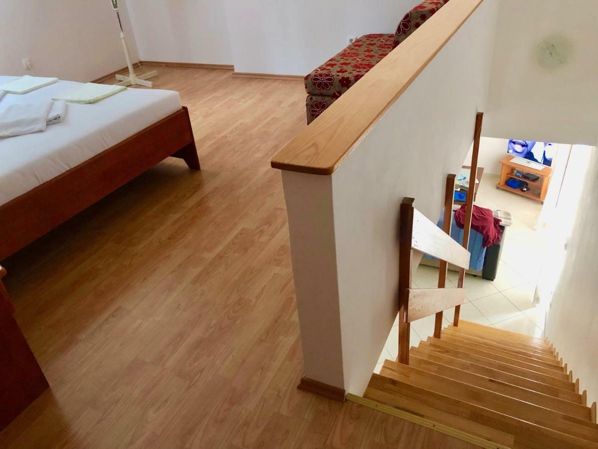 Apartments Nautic Zavala Kültér fotó