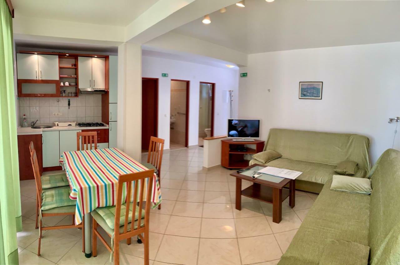 Apartments Nautic Zavala Kültér fotó