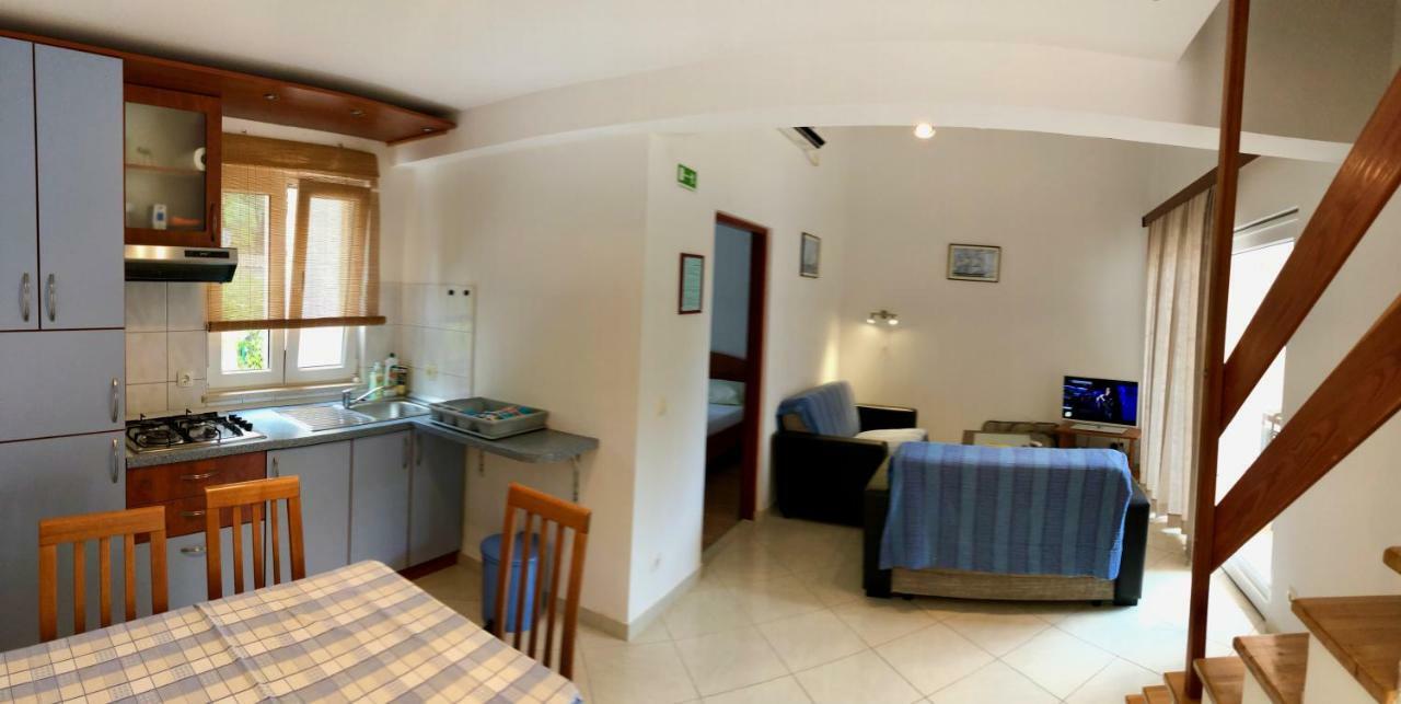 Apartments Nautic Zavala Kültér fotó